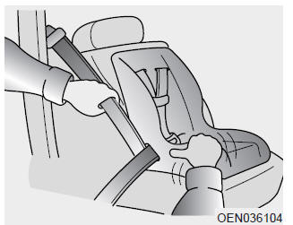 Mettre une ceinture de sécurité de passager au mode d'auto-bouclage